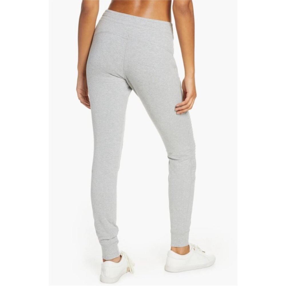 Alo Yoga Urban Moto Jogger in Dove Gray - Picture 4 of 15